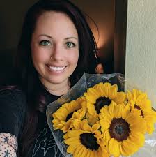 Does anywhere in Kansas City offer Russian manicures?