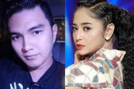 Tetapi pernikahan mereka hanya berusia. Mantan Suaminya Koar Koar Ngaku Jadi Ustaz Dewi Perssik Skakmat Aldi Taher Yang Kerap Bikin Sensasi Lagi Corona Mending Cari Duit Semua Halaman Grid Hot
