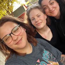 Hi all new to the group and really enjoying the advice and tips. I have a  AuDHD at home who would have used screens to regulate. I have moved away  from this