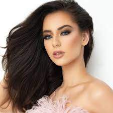 Mara Carpenter's Instagram, Twitter & Facebook