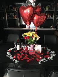 Pin By Lissette Cardenas On Mi Idea Romantic Dinner Decoration Valentines Valentines Day Gifts For Her Valentine's day wreaths and garland you will love.