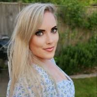 40+ "Lee Holloway" profiles