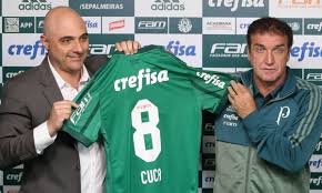 Today that project is known as mario lombardi celtic, thanks to a. Cuca Recebe Nova Camisa Do Palmeiras E Brinca Sobre Calca Vinho