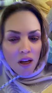 Amber Deluca Lift and Carryv