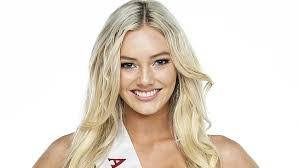 Tasha Ross's Instagram, Twitter & Facebook