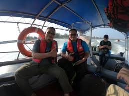 Itu group terakhir yang masuk ke pulau sebab lepas ni dah mula. Pengalaman Percutian 3 Hari 2 Malam Di Pulau Perhentian Maria Firdaus