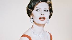 Les actrices brunes les plus belles du monde