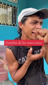 El Hombre Con Las 100 Voces Cantando