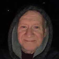 퇴근 후 휴식을 취하기 위해 무엇을 하고 싶으세요? 나는 폴아웃 76 플레이를 좋아한다.