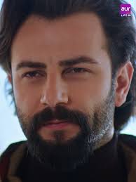 Amir Reyhan Ke Peeche Gaon Aa Gaya Hai. Continue Watching #Wada Every  Thursday & Friday at 9:00 PM Only