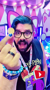 Day 2 of #VidCon was amazing! Can I get a #MeeMeow today??? #aphmau #ein