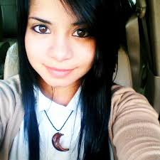 Ayuden a encontrar a esta chica... Quien sepa de su paradero por favor diga  algo!