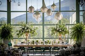 En medio de las 70 hectáreas de extensión de dehesas y monte se encuentra un lago de 10.500m2 donde nace a sus. Puede El Campillo Ser La Finca Para Bodas Mas Bonita De Madrid Tendencias De Bodas Magazine Blog