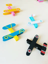 Des Avions Avec Des Pinces A Linge Pince A Linge Objets A Fabriquer Creations De Maternelle