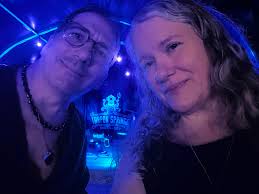 Julie Black (@julieblackmusic) • Instagram photos and videos