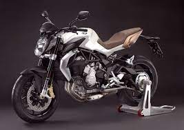 Mv Agusta Brutale 675 Pearl White Matt Metallic Gold Mv Agusta Brutale Mv Agusta Yamaha Bikes