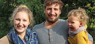 Es ist eine individuelle entscheidung , mit der sich das eine paar sehr gut fühlt und ein anderes dagegen vielleicht total unglücklich wäre. Familienplanung Wann Kinder Bekommen Kidsgo