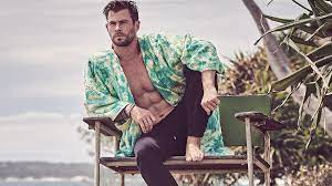 18 марта 2014 года у криса и эльзы родились двойняшки. Chris Hemsworth For Gq Australia May June 2020 By Matthew Brookes Fashionably Male