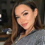 Catherine Tarver's Instagram, Twitter & Facebook