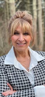 Tricia Pitts's Instagram, Twitter & Facebook