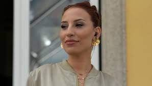 Catarina Miranda não perdoa: "Não há melhor canal do que a CMTV" Catarina  Miranda não se cansa de elogiar a sua nova casa.  https://www.atelevisao.com/famosos/catarina-miranda -nao-perdoa-nao-ha-melhor-canal-do-que-a-cmtv/?utm_source=atv&utm_medium=facebook