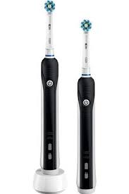 Bonjour, pas besoin de plusieurs jours pour charger une batterie et donc si pas chargée c'est soit batterie trop vieille ou que re : Brosse A Dents Electrique Oral B Cross Action Duo Pro 790 Darty
