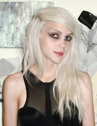 File:Katie Gallagher fashion designer portrait 4.jpg