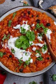 Gutes kann so unkompliziert sein! Cremiges Linsen Dal Mit Basmati Reis Serviert Mit Kokosmilch Und Roten Linsen Basmati Reis Rezepte Linsengerichte