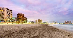 Nuestro equipo viaja desde argentina para visitar y resaltar las mejores playas. Limpian Playas De Iquique Inmobiliaria Rvc