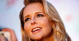 Bekijk aanbevolen nederlandse pornovideo's op xhamster. Chantal Janzen Bevallen Van Zoontje Bobby Show Ad Nl