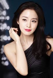 kim tae hee s glamorous makeup with a bright pink lip メイクスタイル コリアンビューティー キムテヒ