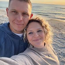 Who does deep tissue massage therapy in Port St. Joe?