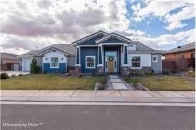 4729 S Homestead Way Stucki Farms Washington Ut 84780 Parade Of Homes Resort Style Pool Building A House