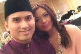 Her birth sign is cancer and her life path she has accumulated over 50,000 followers on her instagram. Sm Nasimuddin Second Wife The Nasimuddin Family Raya Portraits Malaysia Wedding Malaysia Diana Portluxe Wedding Faisal Tan Sri Perkahwinan Datuk Wira Naza Director Chairman Instagram Executive Nascent
