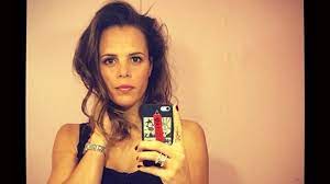 Check spelling or type a new query. Laure Manaudou Devoile Pour La 1ere Fois Le Visage De Sa Fille Photos Magicmaman Com