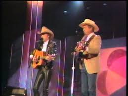 Some artists' voices are classic. Buck Owens Dwight Yoakam Streets Of Bakersfield 1988 Youtube