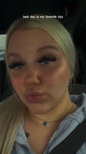 Caroline Nicole's Instagram, Twitter & Facebook