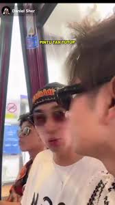 Tuan Daniel Nak Tengok Kat Mana