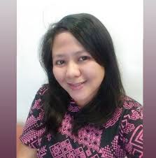 Kween Blythe just called and said it's YOUR turn to SNATCH THE CROWN! Shop  #HMDivided lewks from P499 in stores and