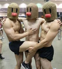 Dugtrio appeared. but throwing pokeballs at it doesnt seem a good idea -  9GAG