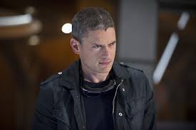 Legends Of Tomorrow Season 2 Leonard Snart S Return Revealed Wentworth Miller Leonard Snart Dc Legends Of Tomorrow