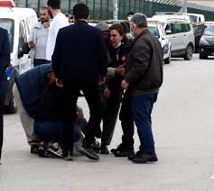 Adana'da terör örgütü deaş'a yönelik operasyonda 1 şüpheli gözaltına alındı. Kaza Yerine Goreve Giden Kadin Polis Yakinlarinin Olum Haberini Alinca Yikildi Son Dakika