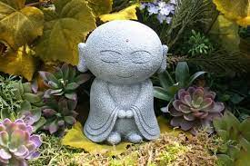 this jizo garden statue is by far one of most adorable bodhisattva buddha statues i have ever seen jizo statue de jardin art du jardin en mosaique jizo statue