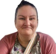 Would anybody be able to remove the bag strap please? ☺️