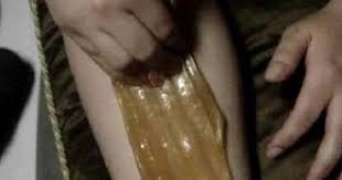 Faites Votre Propre Cire D Epilation A La Maison Epilation Epilation Maison Cire Epilation
