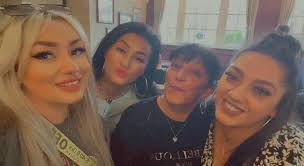 Selfie time 📸😂