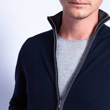 Les pulls et les cardigans tommy hilfiger, tommy jeans et hilfiger collection sont la touche essentielle pour des looks d'hiver en toute simplicité. Zipped High Neck Merino Wool Cardigan Fiacre Maison Montagut