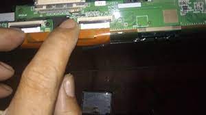 Kalau untuk tv led seperti led lg juga menggunkan kupingan jadi kerusakn yang sama tehnik ini bisa di terapkan di tv llg atau sharp juga bisa karena saya juga pernah mengatasi kerusakan seperti itu. Sharp Lcd Lc 32m4071 Panel Blank Suara Normal Flyin Dvb