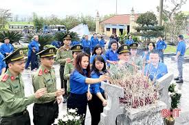 Ngày thành lập đoàn 26 _3 trường thpt lạc thủy c. N4rq1iqyca1d5m