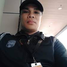 Ilang kuha ni Pres. Bongbong Marcos nang makipagkita siya sa Filipino  community sa Laos sa unang araw ng kanyang official visit sa bansa nitong  Martes, October 8. Nasa Laos si Pres. Marcos